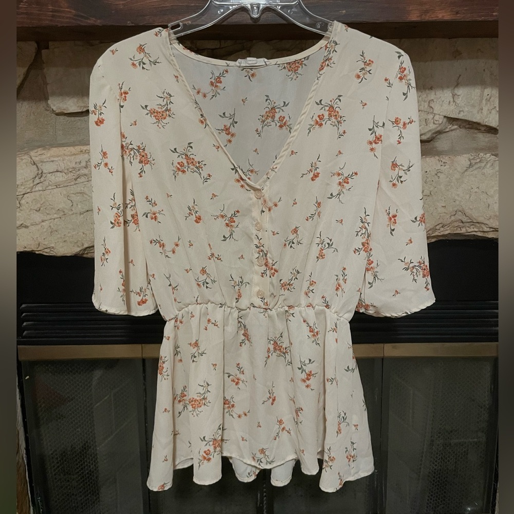 CEDAR & GOLD CREAM FLORAL BLOUSE